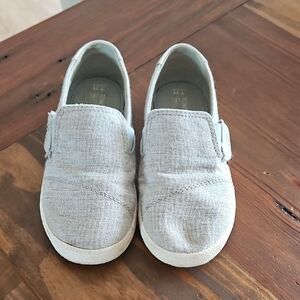Toms Kids Slip-On Canvas Shoes in Light Gray
